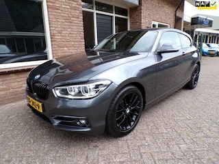 BMW 118i Centennial High Executive Automaat / leder / Navi