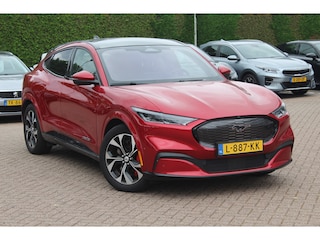 Ford Mustang Mach-E Extended First Edition AWD 98 kWh / SoH 94.1% / Glascoating / Trekhaak / Panoramadak / Camera / Leder / 19'' / B&O / Keyless / DAB / Dodehoek / ACC / Navigatie / Sfeerverlichting / Stoelverwarming