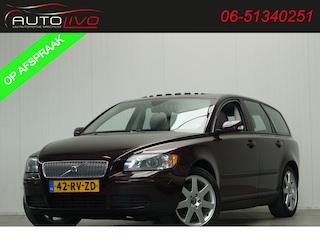 Volvo V50 2.5 T5 AWD Momentum 220 PK! NL AUTO!