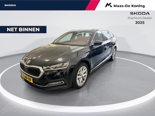 Skoda Octavia Combi 1.0 e-Tsi 110pk DSG Business Edition Plus · Apple/Android Car Play · Navi · Sfeerverlichting · Elek. Achterklep · P-Sensoren · 17'' Inch ·