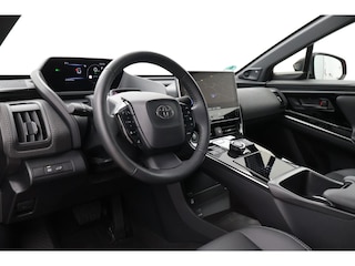 Toyota bZ4X Premium 71 kWh | Warmtepomp | Trekhaak | Matrix LED | 360 camera | Leder | JBL | Navigatie | 20 inch | Stoelverwarming/-ventilatie | Dodehoek detectie
