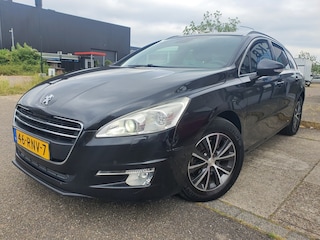 Peugeot 508 SW 1.6 THP Blue L. Exe.|XENON|PANO|NAP|2011