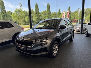 Skoda Karoq 1.5 TSI DSG ACT Ambition 150 pK | Carplay | Adaptive Cruise Control | Achteruitrijcamera |