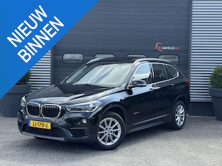 BMW X1 sDrive20i Centennial Executive | Panoramadak | Navigatie | Elektrische Achterklep | Parkeersensoren | Climate Control |