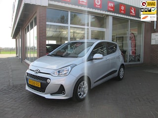 Hyundai i10 1.0i Premium / full-navigatie/ luxe uitvoering