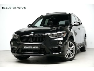 BMW X1 sDrive18i Sport Line Automaat 140 PK Facelift |Pano-dak | Leder | Stoelverwarming | Memory | Camera | LED | PDC |