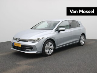 Volkswagen Golf 1.5 eHybrid Life Edition | Navigatie | Draadloze Apple Carplay | Adaptieve cruise control | Lane assist | Stoelverwarming | Stuurwielverwarming | Climate control | Achteruitrij camera | Parkeersensoren |