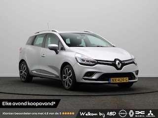 Renault Clio Estate TCe 90pk Intens | Half lederen bekleding | Parkeersensoren achter | Full Led verlichting | Climate control | Cruise control |