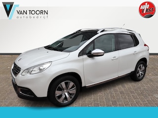 Peugeot 2008 1.2 PureTech Allure. Navigatie, trekhaak, dealer onderhouden.