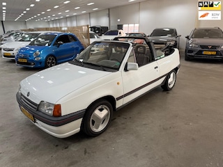 Opel Kadett 1.6i LS kat. / BERTONE / CABRIO / NIEUWE APK