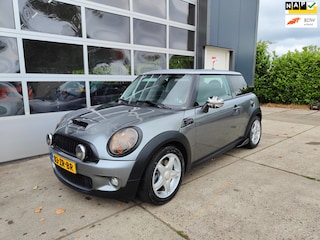 Mini Mini 1.6 Automaat Navi