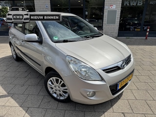 Hyundai i20 1.2i 5Drs Nieuwe apk banden Airco