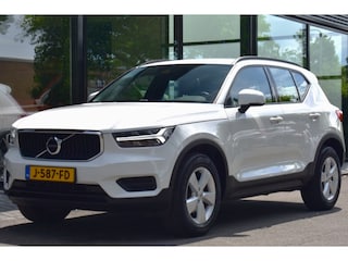 Volvo XC40 T2 129pk Aut. Momentum Core | Navigation Tech | Airco | LM velge