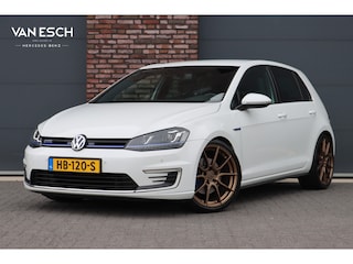 Volkswagen Golf 1.4 TSI GTE Aut6 | Navigatie | Apple Carplay | DAB | Licht- en zichtpakket | Sportstoelen | Cruise Control | Ambienteverlichting |