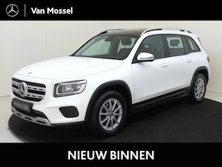 Mercedes-Benz GLB 200 / Stoelverwarming / Achteruitrijcamera / Panaroma-schuifdak /