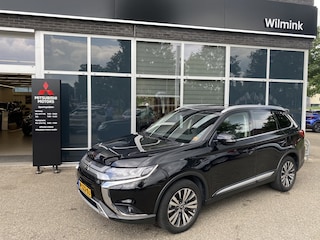 Mitsubishi Outlander 2.0 2WD Limited | 7 ZITS | Trekhaak