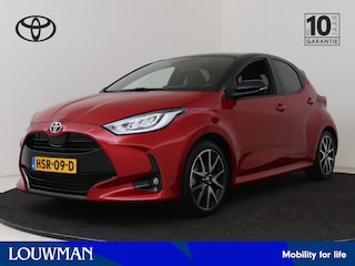 Toyota Yaris 1.5 Hybrid Executive Bi-tone | Panoramadak | Head up display | Parkeersensoren | Keyless Entry+start | Stoelverwarming |