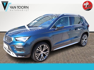 Seat Ateca 1.5 TSI Xperience Business Intense. Panorama dak, dode hoek detector, navigatie