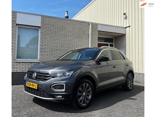 Volkswagen T-Roc 1.5 TSI Style 150PK LED/CARPLAY/STOELVERWARMING