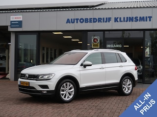 Volkswagen Tiguan 1.5 TSI ACT Highline | panorama | trekhaak | leder | memory | camera | park-assist |