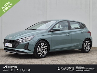 Hyundai i20 1.2 MPI Comfort Handgeschakeld / Navigatie via Apple Carplay of Android Auto / Airco / Cruise control / Achteruitrijcamera / Parkeersensoren achter / Lichtmetalen wielen 16“ /