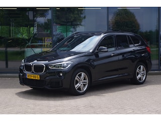 BMW X1 sDrive18i M-Sport High Executive 140 PK Automaat, Panoramadak, LED Koplampen , Leder bekleding.
