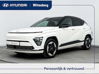 Hyundai Kona Comfort Smart 65.4 kWh | Incl. €2000,- Smart Bonus! | Warmtepomp | Stoel + stuurverwarming | V2L | Bluelink app | Navigatie | Camera | Adaptive cruise control |