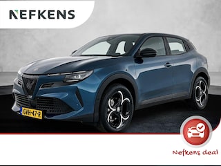 Alfa Romeo Junior SUV Hybrid Ibrida 136 pk Automaat | Navigatie | Achteruitrijcamera | Matrix LED Koplampen | Elektrische Achterklep met Sensor | Keyless Entry/Start | Dodehoek Detectie | Adaptieve Cruise Control | 17" Lichtmetalen Velgen | Apple Carplay/Android Auto |
