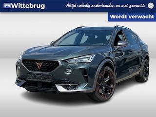 Cupra Formentor 1.4 245pk e-Hybrid Performance Supersport DSG Automaat Panoramadak / 19"LM / Trekhaak / Supersport / Memory stoel / Navigatie / Full Link / 360 Camera