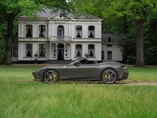 Ferrari Roma Spider 3.9 V8 | Pass. display | Daytona Seats | Carbon stuur | Grigio Scuro | Stoelventilatie