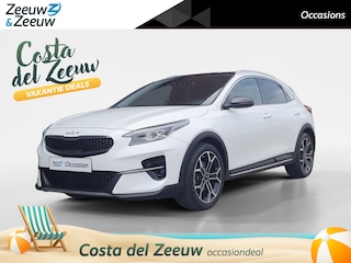 Kia XCeed 1.5T MHEV Black Edition | Panorama schuifdak | Stoel en stuurverwarming | Elektrische achterklep | Navigatie | Camera | apple Carplay / Android Auto | Parkeersensoren voor en achter |