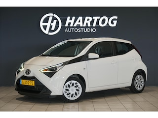 Toyota Aygo 1.0 VVT-i x-play limited + CAMERA / APPLE CARPLAY