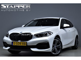 BMW 118i 141pk Automaat Executive edition CarPlay/Stoelverw./Navi/Climate/Cruise/Pdc/Lmv