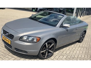 Volvo C70 Convertible 2.5 T5 Automaat Summum | Leder | Bestuurderstoel elektrisch verstelbaar met geheugen | 18'' Midir Lichtmetalen velgen | Stoelverwarming | Bi-xenon koplampen | Cruise control | Electronic climate controle