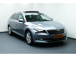 Skoda Superb Combi 1.4 150pk TSI ACT Ambition Business. Panodak, Navi, Adaptief Cruise, Led, Haak 1600kg