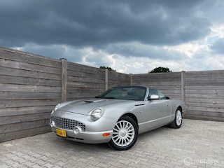 Ford Thunderbird USA Cabriolet V8 285PK 2004