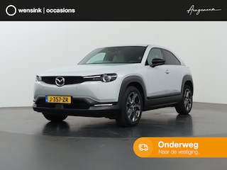 Mazda MX-30 e-SkyActiv 145 First Edition 36 kWh | Navigatie | Parkeercamera | Stoelverwarming | Keyless Go |