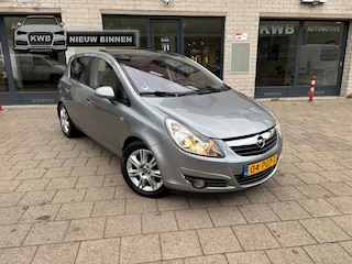 Opel Corsa 1.4-16V Cosmo Panoramadak Leer NAP