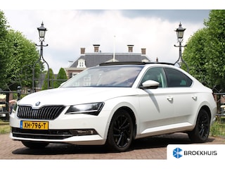 Skoda Superb 1.6 TDI Style Business | VOL! | TREKHAAK | PANO DAK | LEDER | ORIGINEEL NL! | NAVIGATIE | CANTON AUDIO | ELEKTR STOEL