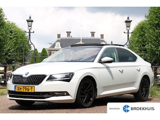 Skoda Superb 1.6 TDI Style Business | VOL! | TREKHAAK | PANO DAK | LEDER | ORIGINEEL NL! | NAVIGATIE | CANTON AUDIO | ELEKTR STOEL