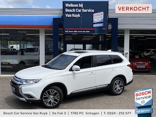 Mitsubishi Outlander 2.0 Instyle / Automaat / NL-Auto / 42.000 KM / Dealer-Onderhouden / 1e-Eigenaar / 7-Zitter / Schuif-Kanteldak / Vol-Leder / Stoelverwarming / Stuurverwarming / Cruise-Control / Keyless / Trekhaak / Elektr.-Achterklep / Elektr.-bestuurderstoel / Dodehoek-Detectie / Climate-Control / 360°-Camera / DAB Radio-Bluetooth / LED / Navi / ENZ.