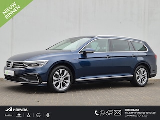 Volkswagen Passat Variant 1.4 TSI PHEV GTE Business Automaat / Trekhaak / Winter-pakket / Trekhaak-pakket / Apple Carplay Android Auto / Adaptief CC / Stoelverwarming / Trekgewicht 1600 kg / Stoel met massage functie / Achteruitrijcamera /
