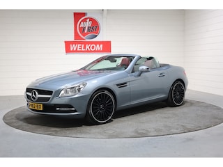 Mercedes-Benz SLK 200 Automaat, Leer, Xenon, 19 inch, Climate, Cruise, Windscherm, Nekverwarming, Parkeersensoren, Regen, Lichtsensor, Boekjes