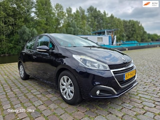 Peugeot 208 1.2 PureTech Blue Lion 2e eigenaar dealer onderhouden airco navigatie elektrische ramen parkeer sensor