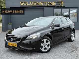 Volvo V40 2.0 D2 Momentum Business 2e Eigenaar,Navi,Clima,Cruise,PDC,Stoelverwar,Dealer Onderhouden,120pk,6-bak,N.A.P,APK tot 02-2026