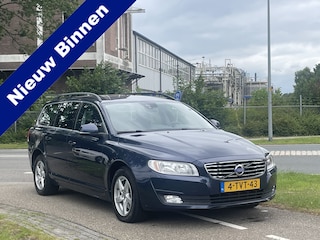 Volvo V70 2.0 D4 Summum * 180 PK*Lederen bekleding*Navigatie