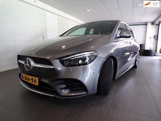 Mercedes-Benz B-klasse 180 Business Solution AMG automaat