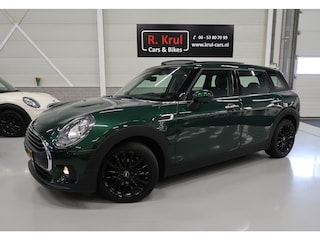 Mini Clubman 1.5 One Automaat Panoramadak Harman/Kardon Navigatie App connect Airco-ecc Stoelverwarming British Racing Green Dealer onderhouden Cruise control