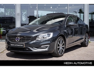 Volvo S60 2.0 T5 Summum | Nieuwstaat! | 77.000 km | Automaat | Schuifkanteldak | Lederen interieur | Elektrisch verstelbare stoelen | Stoelverwarming | Navigatie | BLIS | Parkeersensoren | Camera achter | Standkachel | Voorruitverwarming | Parkpilot|