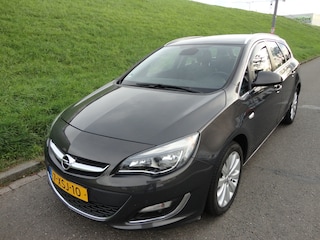 Opel Astra Sports Tourer 1.4 Turbo Business +
